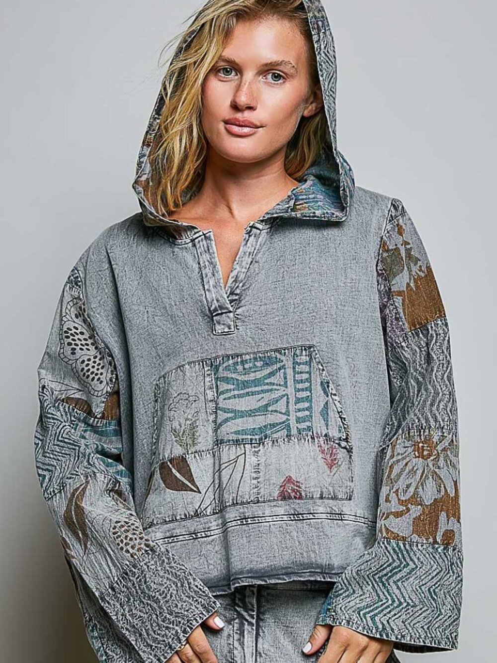 POL Charcoal Patchwork Pullover Hoodie – Boho Mixed Print Kangaroo Top
